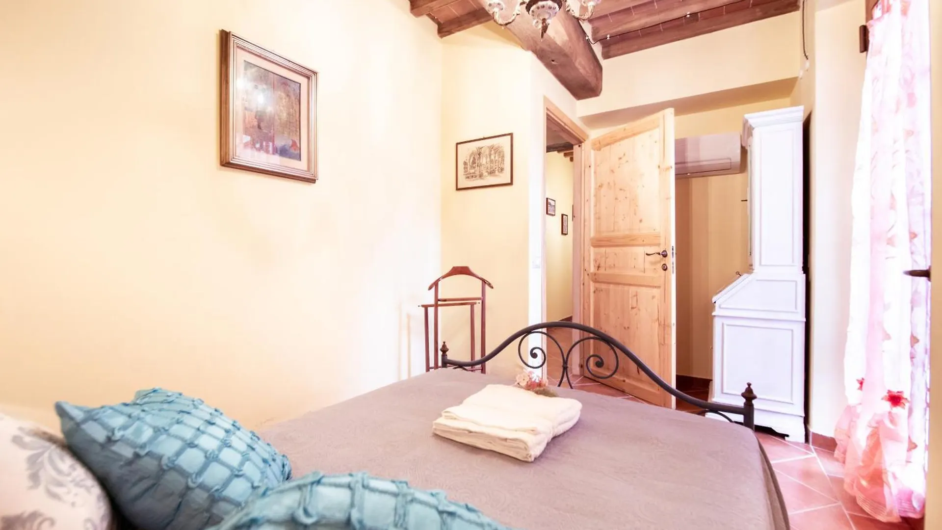 Appartamento Agriturismo Colle Del Sole With Swimming Pool Porcari Italia