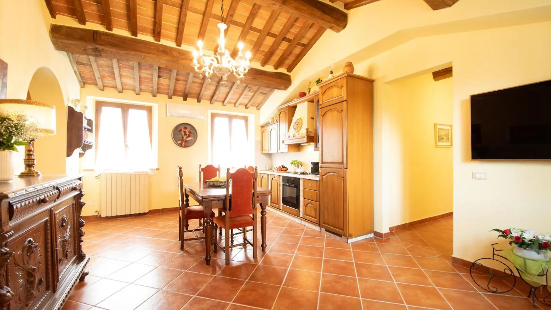 Agriturismo Colle Del Sole With Swimming Pool Porcari