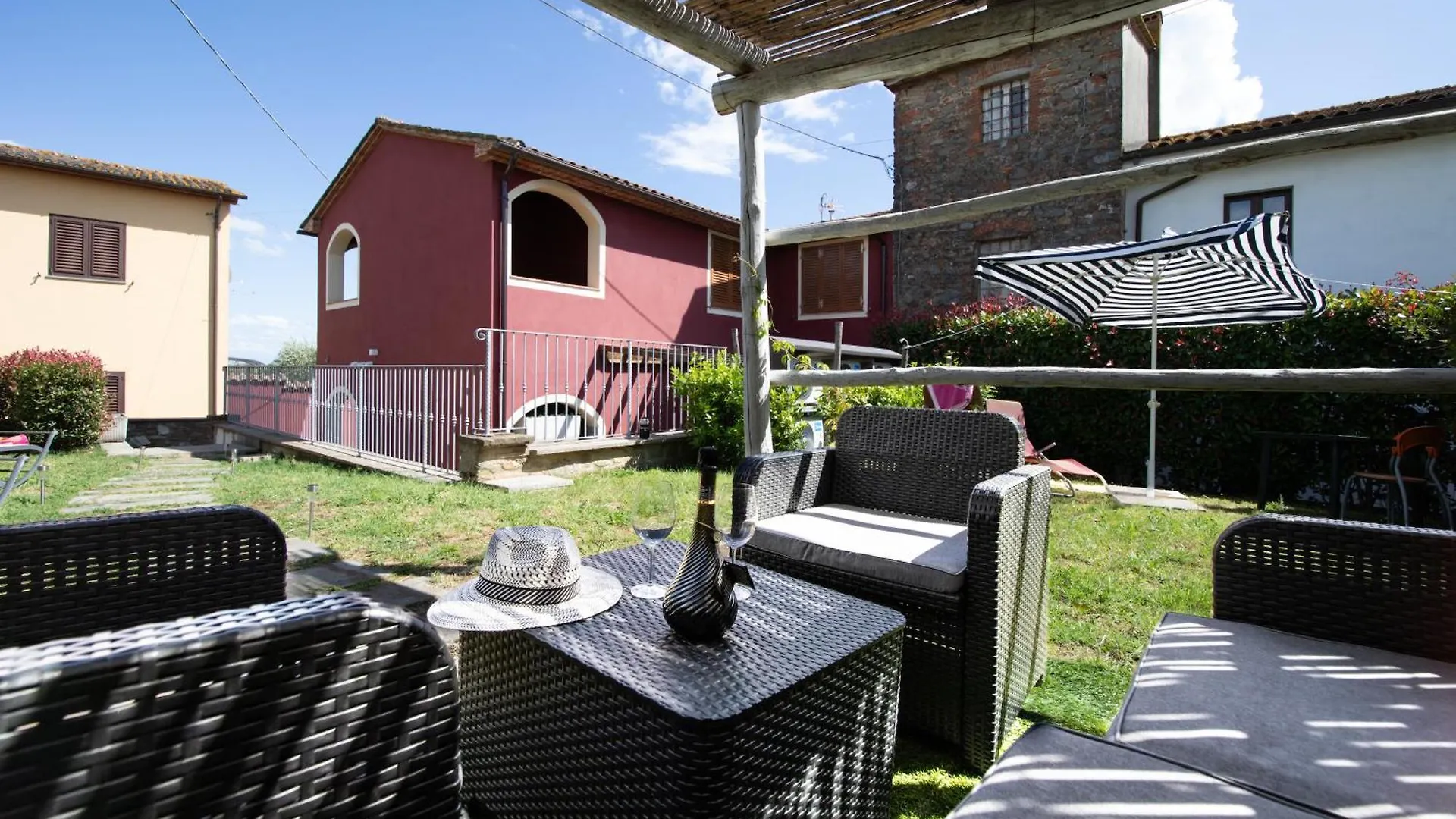 Appartamento Agriturismo Colle Del Sole With Swimming Pool Porcari